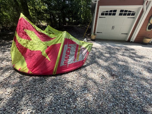 One bandit kitesurfing - ,
