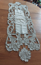 Ancien grand napperon centre