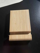 support de téléphone en bois