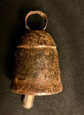 Ancienne cloche de yak en fer