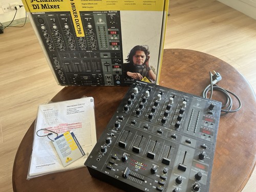 Behringer djx750 table - table, de