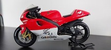 Minichamps 1/12 Scale  Yamaha YZR 500 Max Biaggi 2000 SIGNED