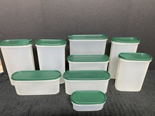 18 Piece Tupperware Set