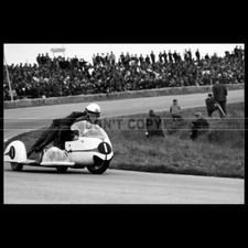 Photo M.000686 EMIL HÖRNER & MAX DEUBEL BMW SIDECAR DUTCH TT 1963