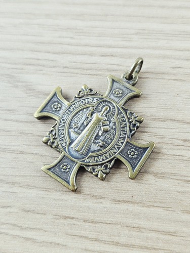 Médaille religieuse croix