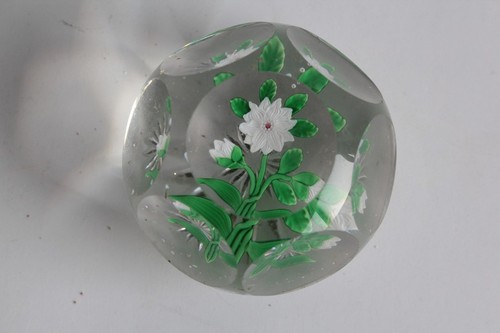Baccarat boule presse papier - boule, presse-papier