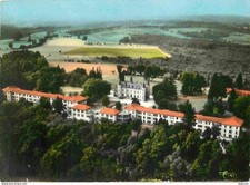 16 - Bathrooms - Château de la Grolle - Sanatorium de la Grolle St-Bernard - View a