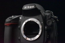 [1 Yr warranty] Nikon D700 12.1 MP DSLR Digital Video Camera Used 8258