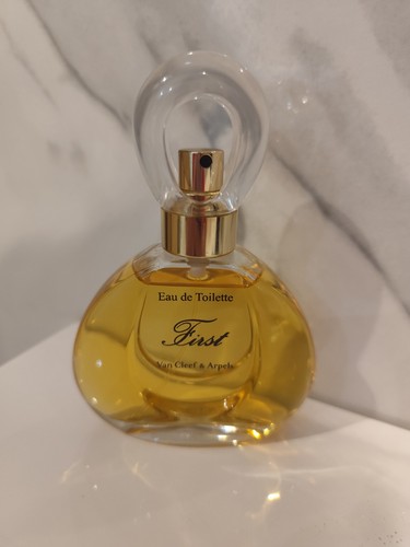 Eau toilette first - first, van