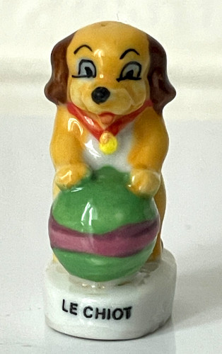 Adorable fève petit chien - fève,