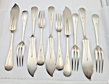 10 PIECE SERVICE A POISSON RICHMOND COLLIS AVEC BLASON ARMOIRIES COURONNE CHEVAL