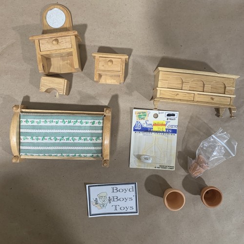 Doll house furniture lot - house,