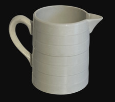 PICHET POT A LAIT TERRE DE FER