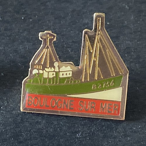Pin chalutier bateau de - pin's,