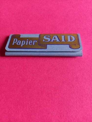 Papier cigarette said - cigarette,