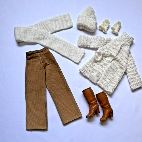 Tenue frimas pour poupée - pour,