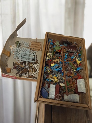 Lot vintage personnages kibri - lot,