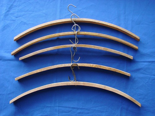 Vintage wooden hanger - , x