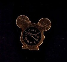 Disney Disneyland Mickey visage horloge or Arthus Bertrand Pin