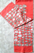 - Écharpe HERMÈS "Coquilles"