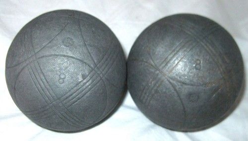 Deux boules petanque - petanque, mm)