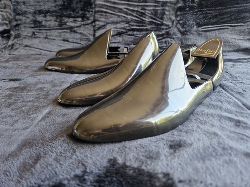 Lot paires embauchoirs - de, 2