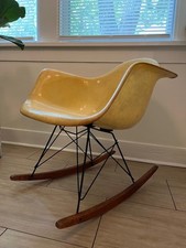 Eames Zenith Fiberglass Rocker