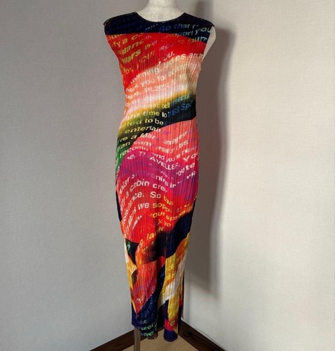 Pleats please issey - please, miyake