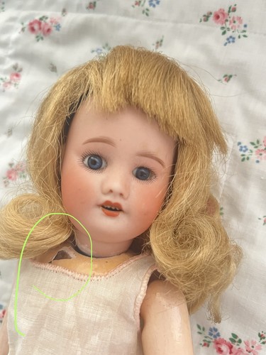 Première poupée ancienne - poupée,