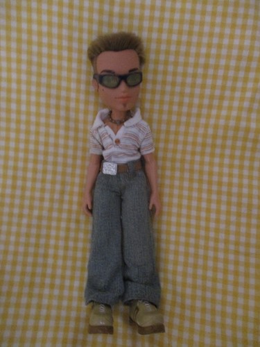 Jolie poupée mannequin - , bratz