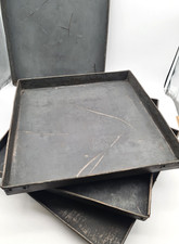 Plateau carré métal riveté