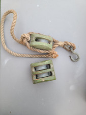 Anciennes Poulies De Bateaux