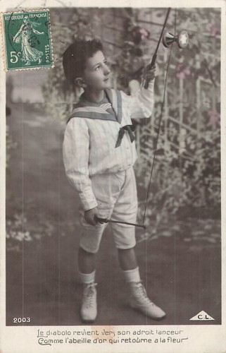 Enfant joue diabolo - enfant,