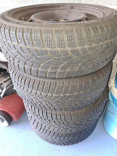 Pneus neige dunlop 205 55r16 - 4,