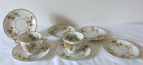 Tasses sous - et,