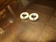 2 ÉCROUS MOLETÉS FIXATION