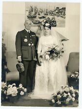 Photograph PHOTO, Military and Bride Wedding Medal Decor