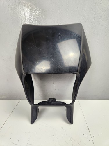 Tête fourche entourage - tête,