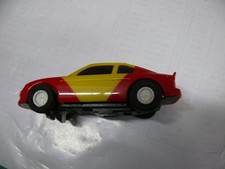 VOITURE  MINIATURE  DE CIRCUIT