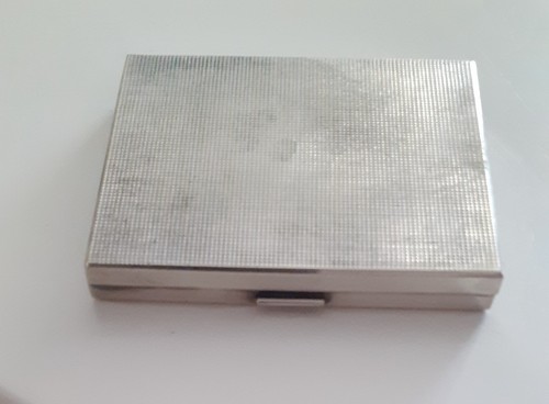 Boitier cigarettes argent - ,
