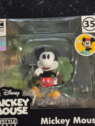 Figurine