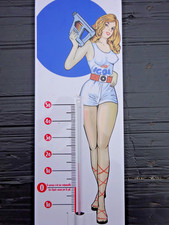 Plaque émaillée Thermomètre Huile Pin Up Cinquantenaire IGOL Déco Garage 1999