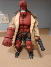 Hellboy Mezco 18 Inch "Open Mouth" Comic Version Mike Mignola Complete