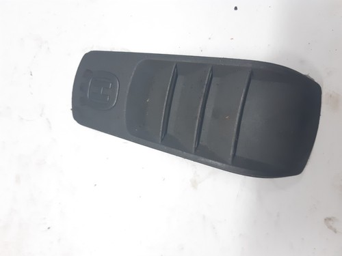Cache taille haie - haie, husqvarna