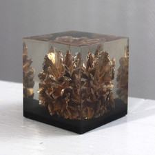 Presse papier sculpture inclusion de minéraux en résine style Giraudon 1970s