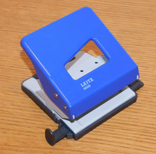 perforateur TROUEUSE bleue