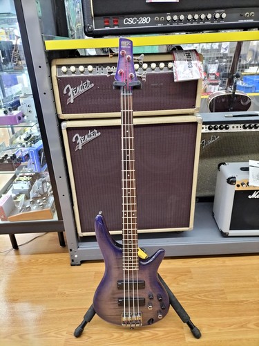 Guitare basse électrique