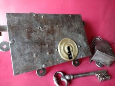 Imposante serrure  de Château