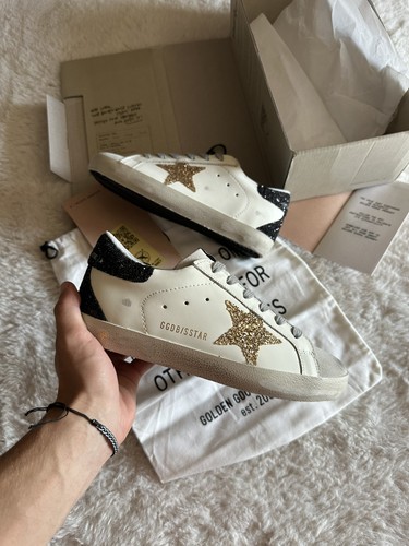 Golden goose - golden,