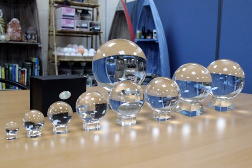 Boule cristal sur support - cristal,